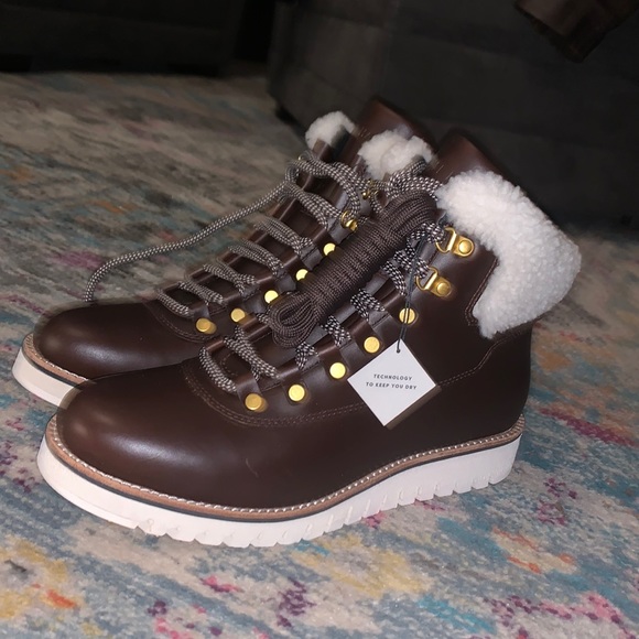 Cole Haan Weatherproof Brown boots with fur - Picture 1 of 4